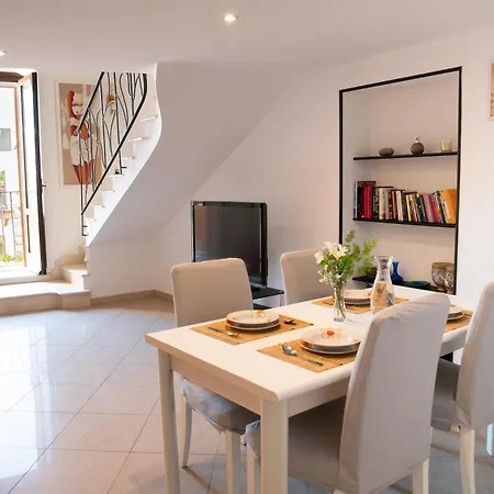 Apartment Old Town With Sea View Private Rooftop *