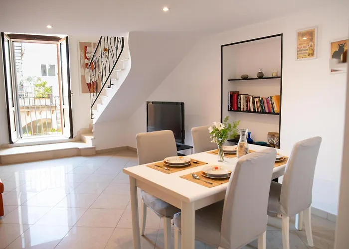 דירה Old Town With Sea View Private Rooftop *